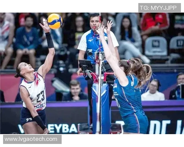 成都排球队以62分领跑世锦赛积分榜展现强劲实力